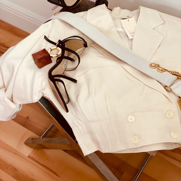 Vanilla Cropped Linen Oversized Jacket - Picture 11 of 15